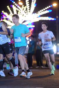 BIB: 43538, 42823
                            <button type="button" onclick="openModal(22985791)" class="btn btn-primary btn-sm float-right btn-popup" data-toggle="modal" data-target=".modal-high-quality">
                        <i class="fas fa-shopping-cart"></i> Add to Cart
                    </button>
                                            <button type="button" onclick="isThisMe(22985791, true)" class="btn btn-success btn-sm float-right btn-popup btn-isme hidden" data-toggle="tooltip" data-placement="bottom" title="นี่คือรูปของคุณใช่ไหม คลิกที่นี่เพื่อเอาเข้าอัลบั้ม">
                        <i class="fas fa-plus"></i> Add to album
                    </button>
                    <button type="button" onclick="isThisMe(22985791, false)" class="btn btn-warning btn-sm float-right btn-popup btn-isnotme hidden">
                        <i class="fas fa-ban"></i> Remove from album
                    </button>